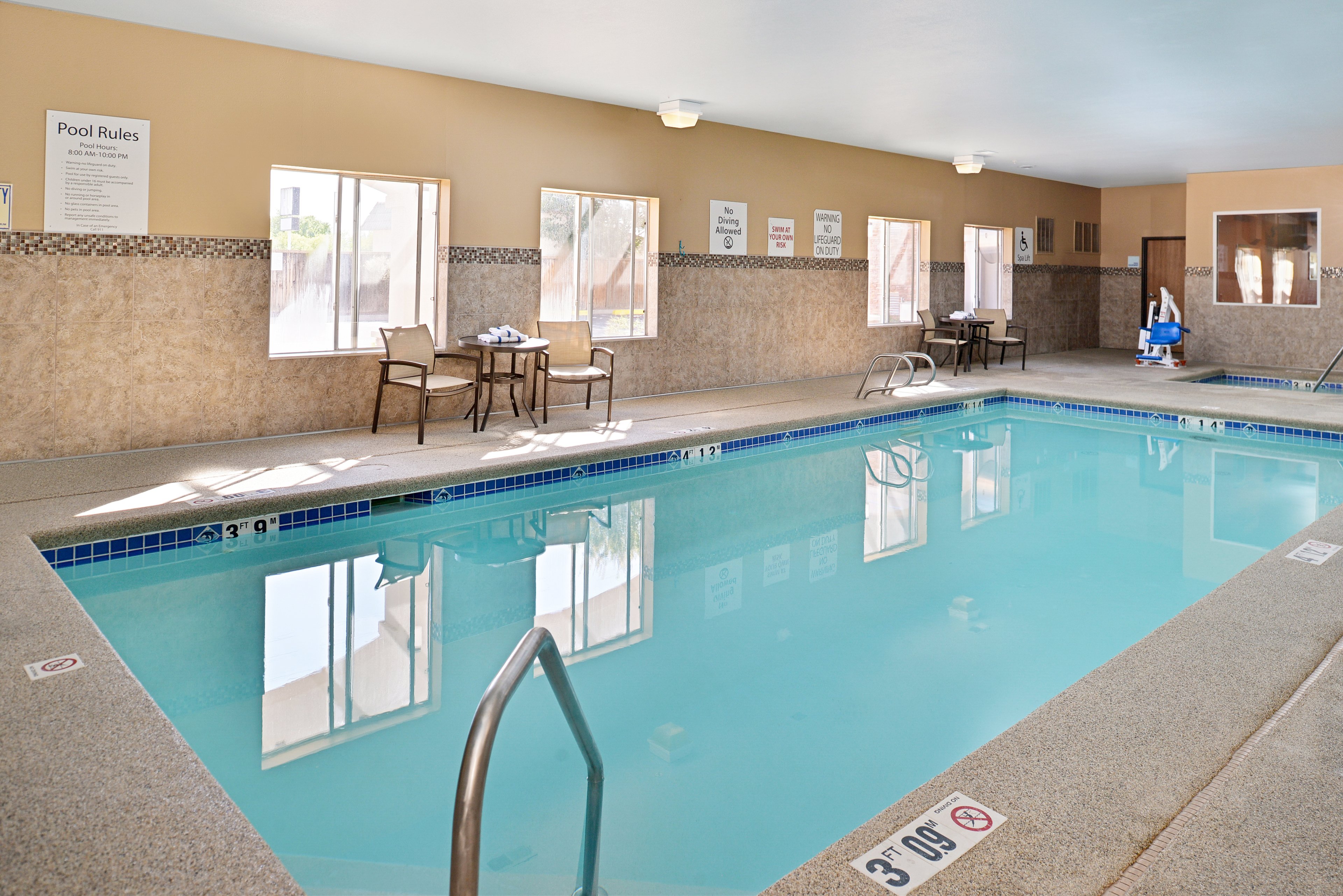 holiday inn express bernalillo by ihg