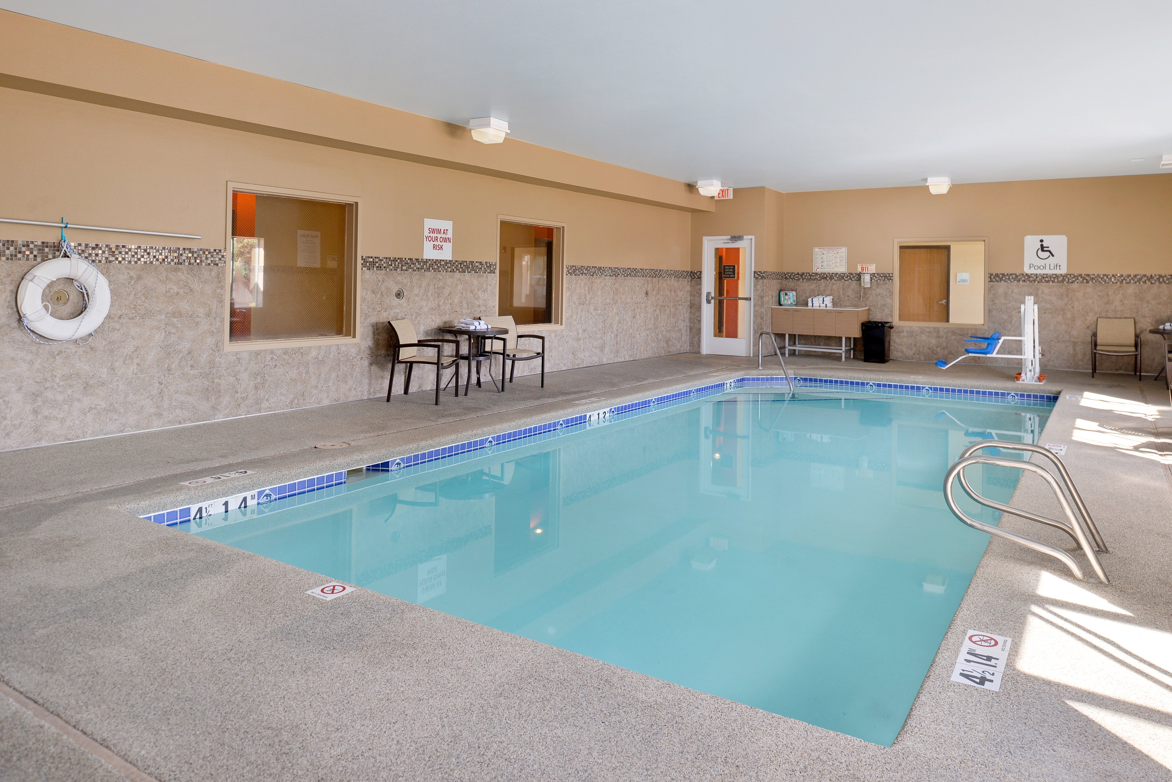 holiday inn express bernalillo by ihg
