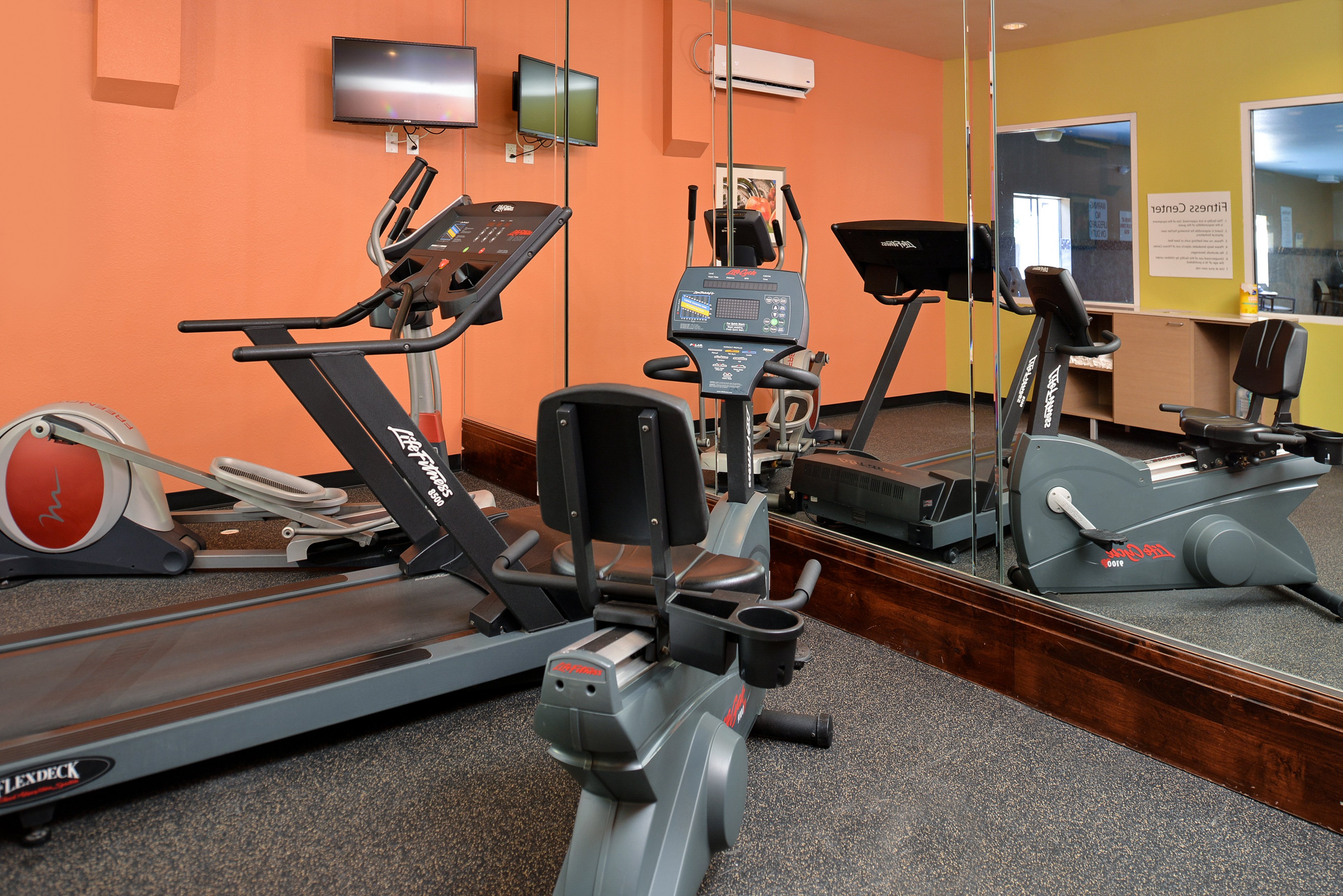 holiday inn express bernalillo by ihg
