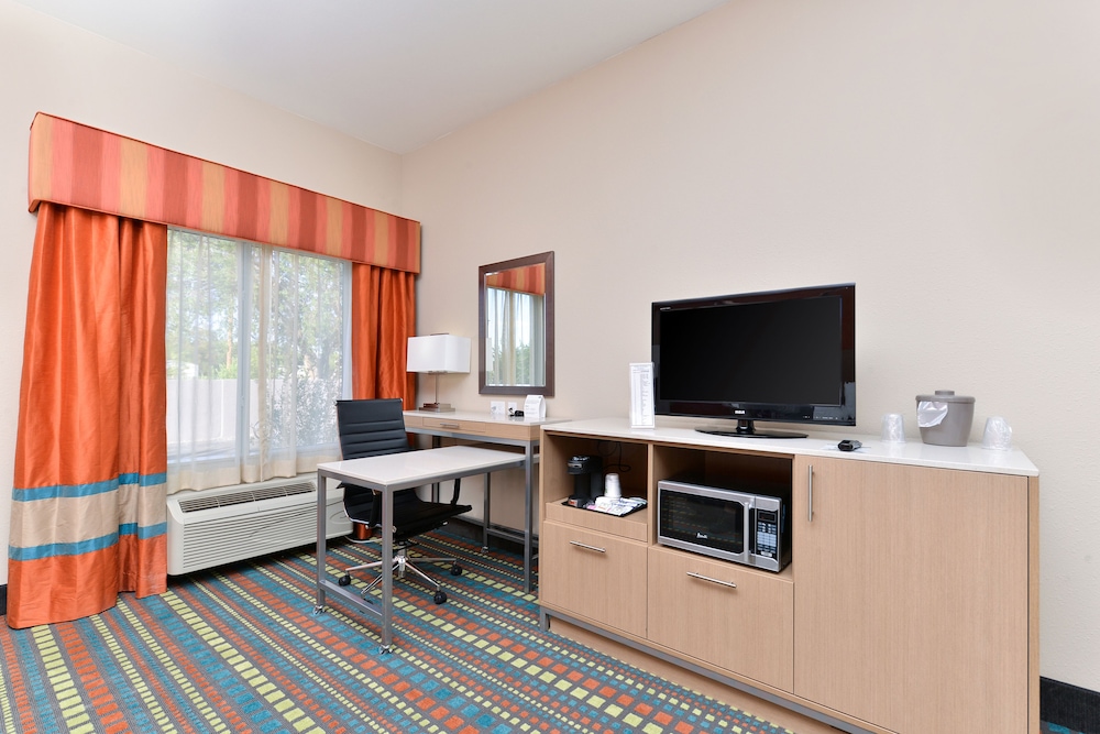 holiday inn express bernalillo by ihg