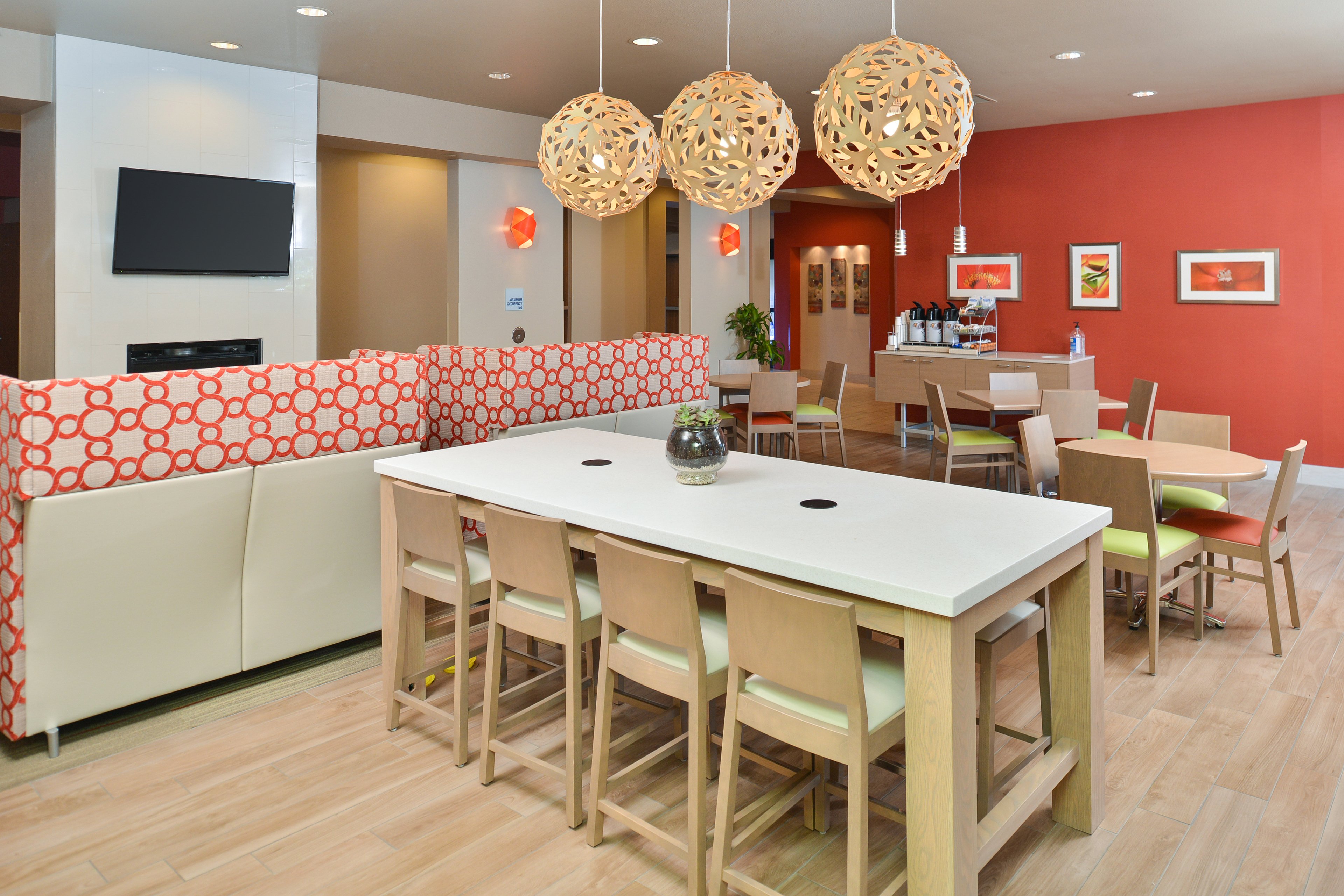 holiday inn express bernalillo by ihg