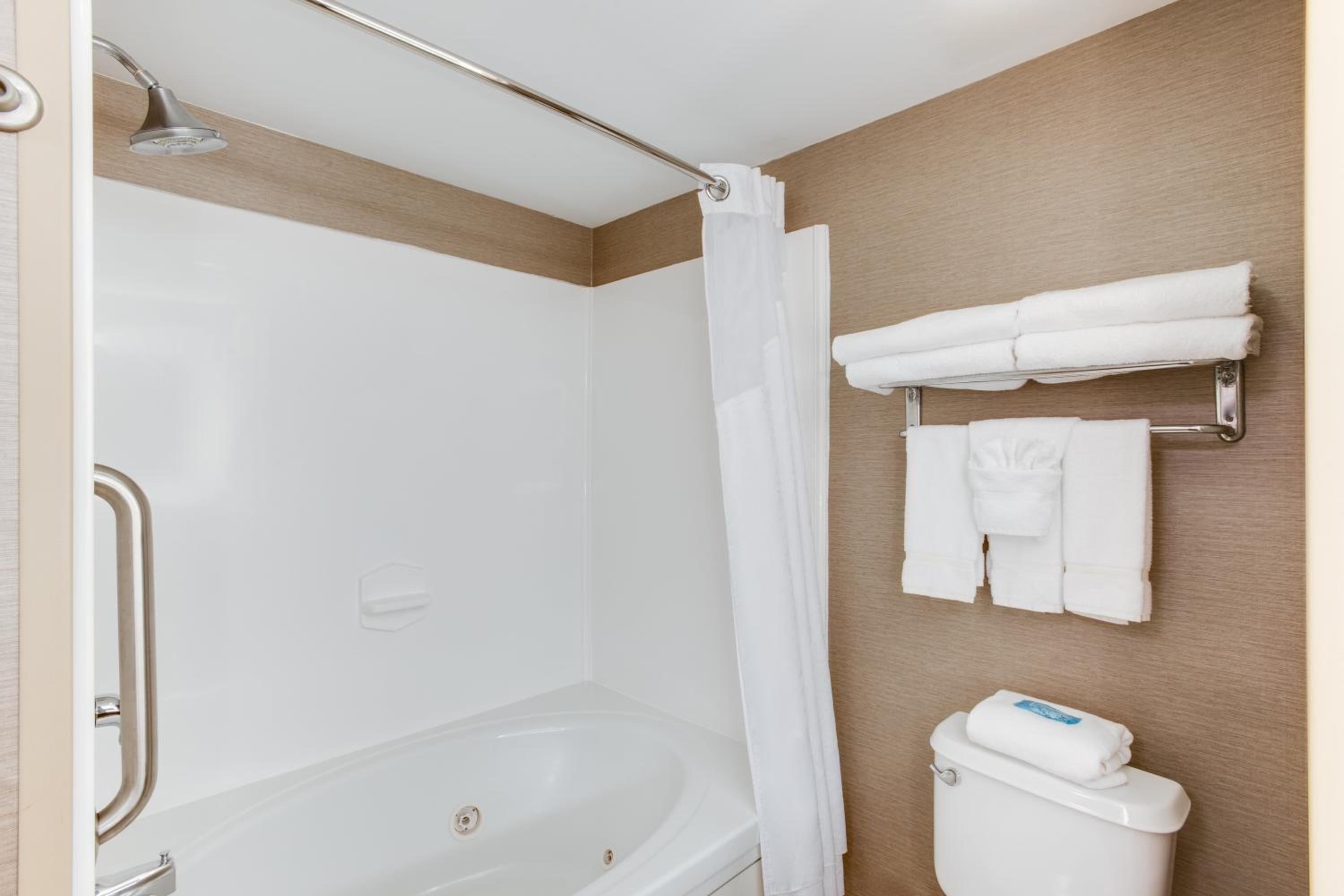 holiday inn express hotel and suites bethlehem by ihg