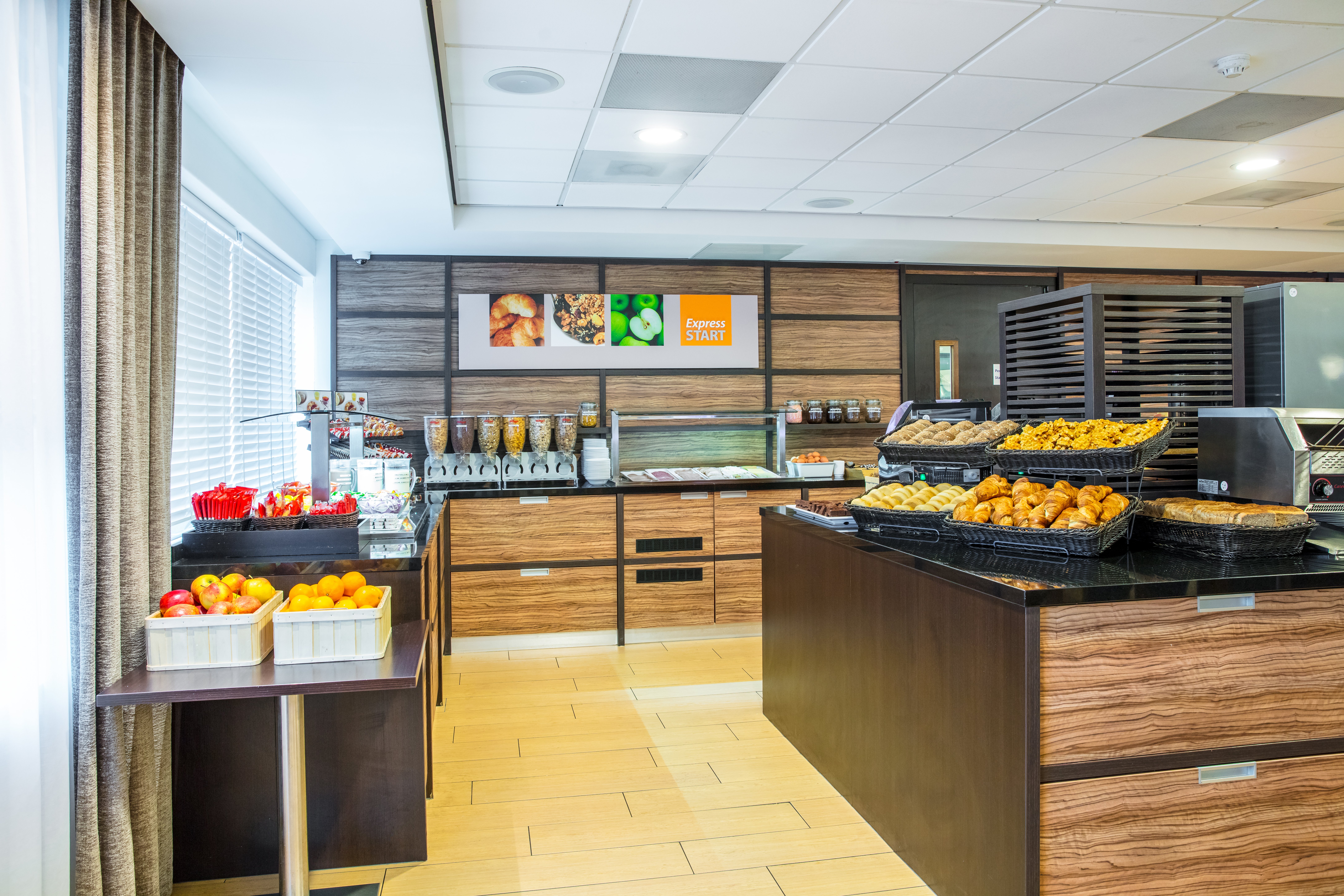 holiday inn express amsterdam sloterdijk station by ihg