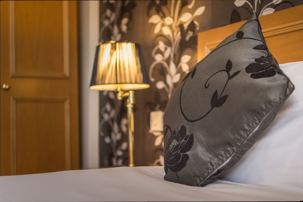 sure hotel by best western birmingham south