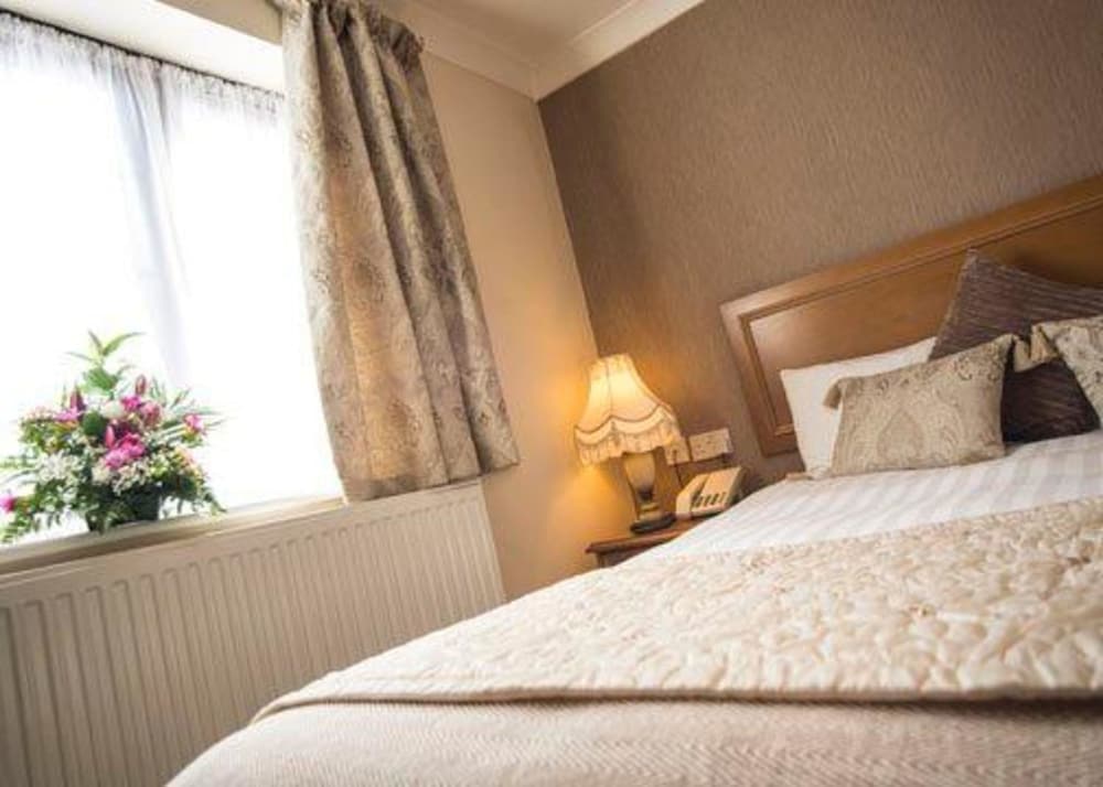 sure hotel by best western birmingham south