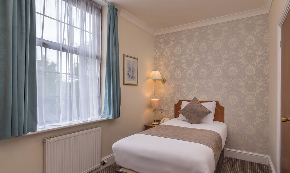 sure hotel by best western birmingham south