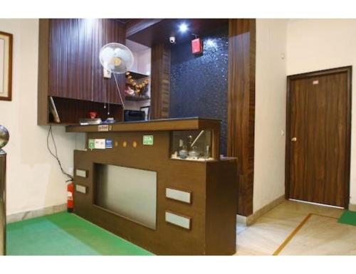Hotel Shelton,Sahibzada Ajit Singh Nagar>>Chandigarh,3 star