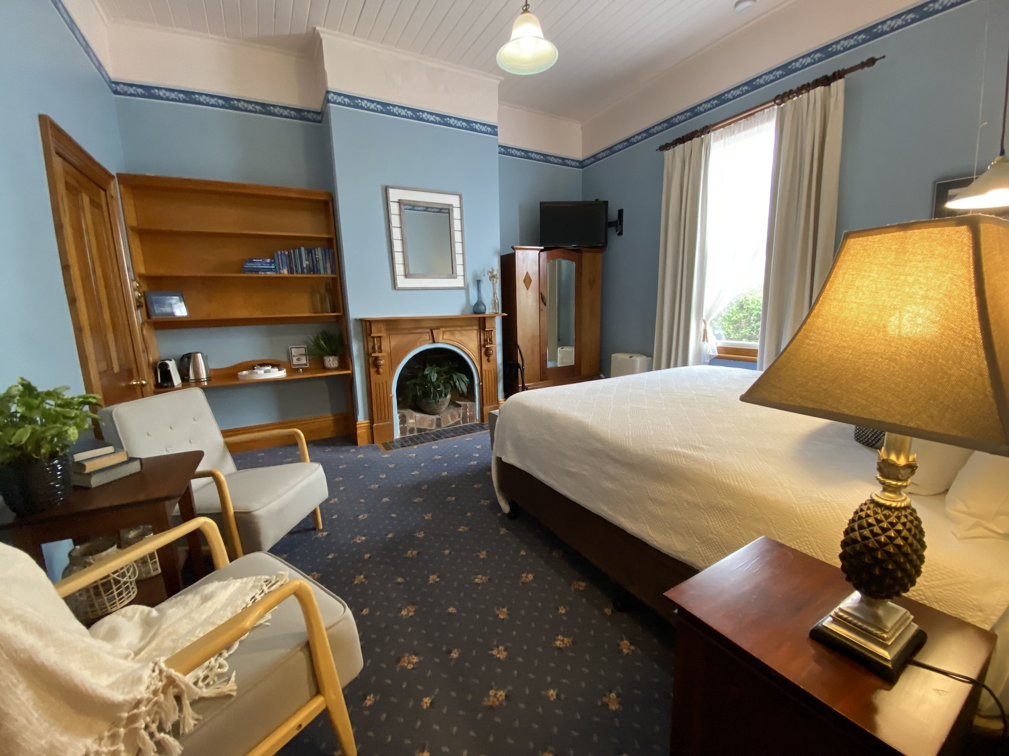 hanlon guest house