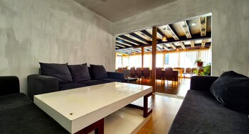 hotel ugyen