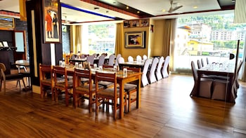 hotel ugyen