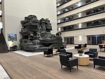 Holiday Inn Great Falls- Convention Center By Ihg,Near Holiday Village Mall,3 star