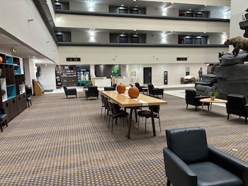 Holiday Inn Great Falls- Convention Center By Ihg,Near Holiday Village Mall,3 star