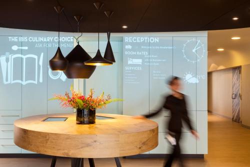 Ibis Amsterdam Centre Stopera,Valkenburgerstraat 68,3 star