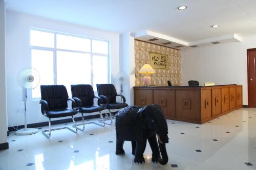 Phils Residency & Banquets,Kerala>>Ernakulam,4 star