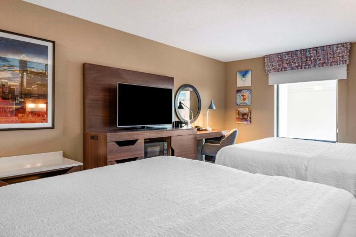 hampton inn greenfield