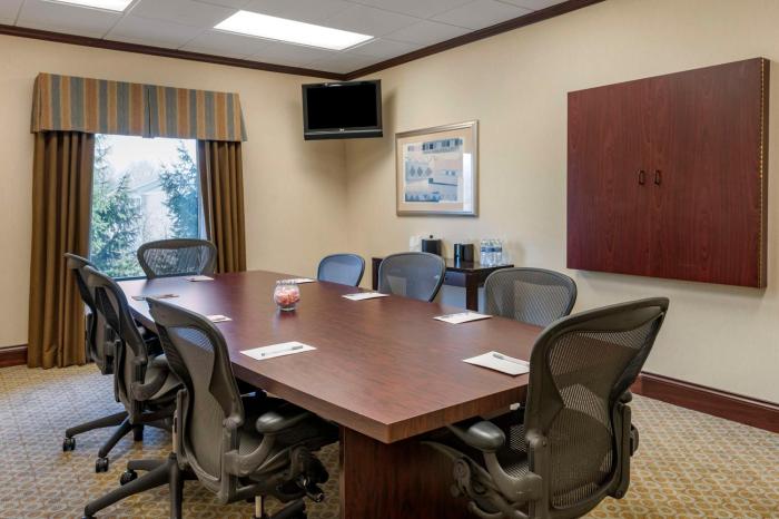 hampton inn greenfield