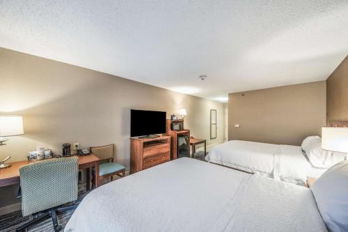 hampton inn greenfield