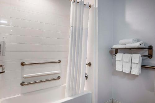 hampton inn greenfield