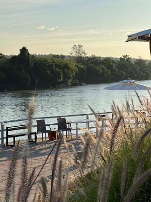 araya khongjiam riverside hotel