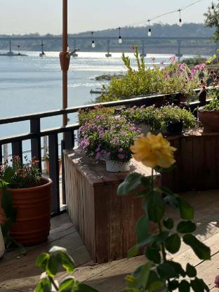 araya khongjiam riverside hotel