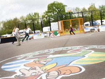 comfortably furnished tent lodge with stove near the veluwe