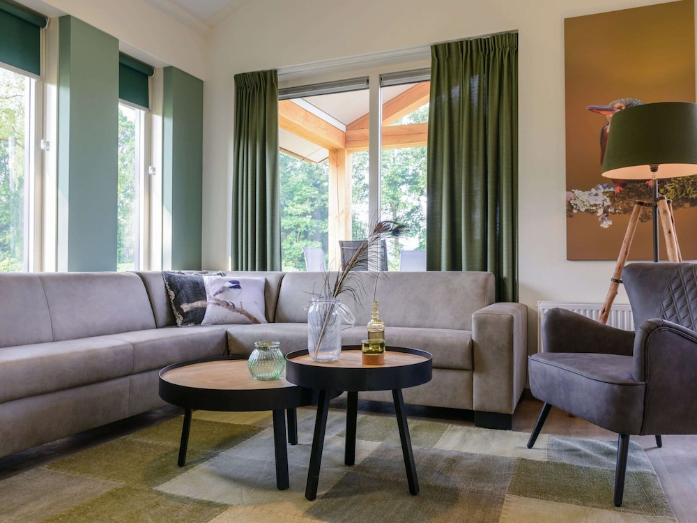 attractive bungalow with a covered terrace near the veluwe