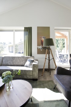 attractive bungalow with a covered terrace near the veluwe