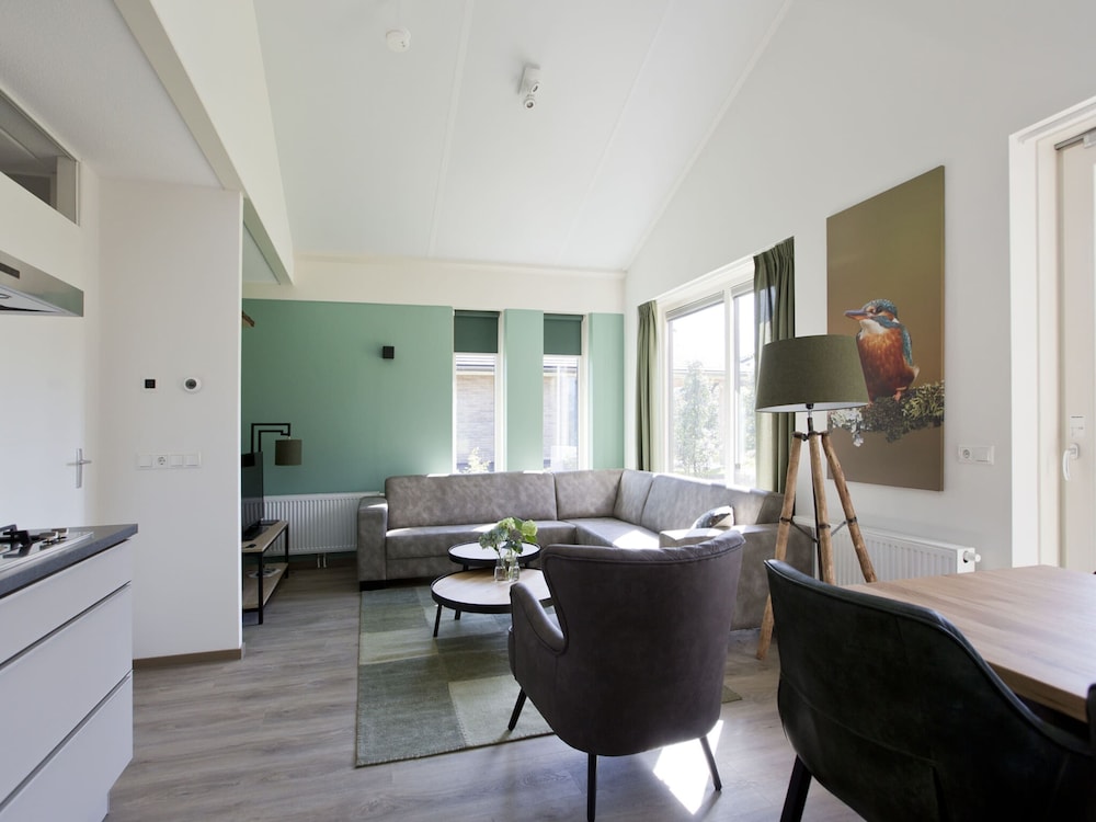 attractive bungalow with a covered terrace near the veluwe