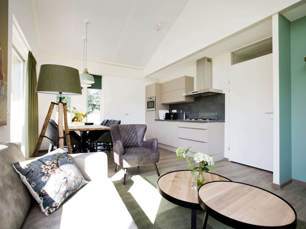 attractive bungalow with a covered terrace near the veluwe