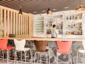 ibis guadalajara expo