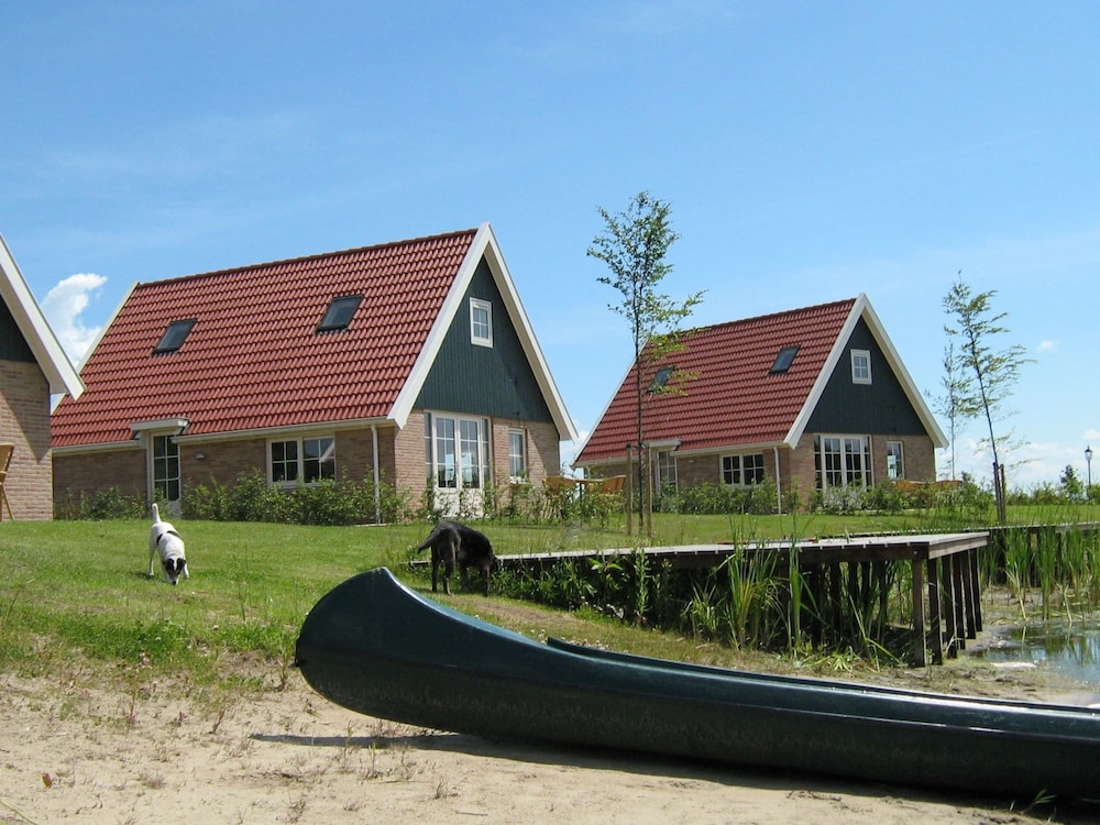 cozy furnished house with garden near nature reserve