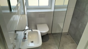 cozy furnished house with garden near nature reserve