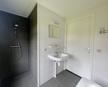 cozy furnished house with garden near nature reserve