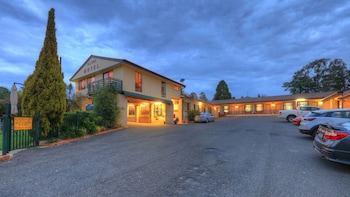 alluna motel