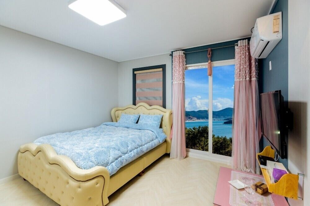 jeongwon beach pension