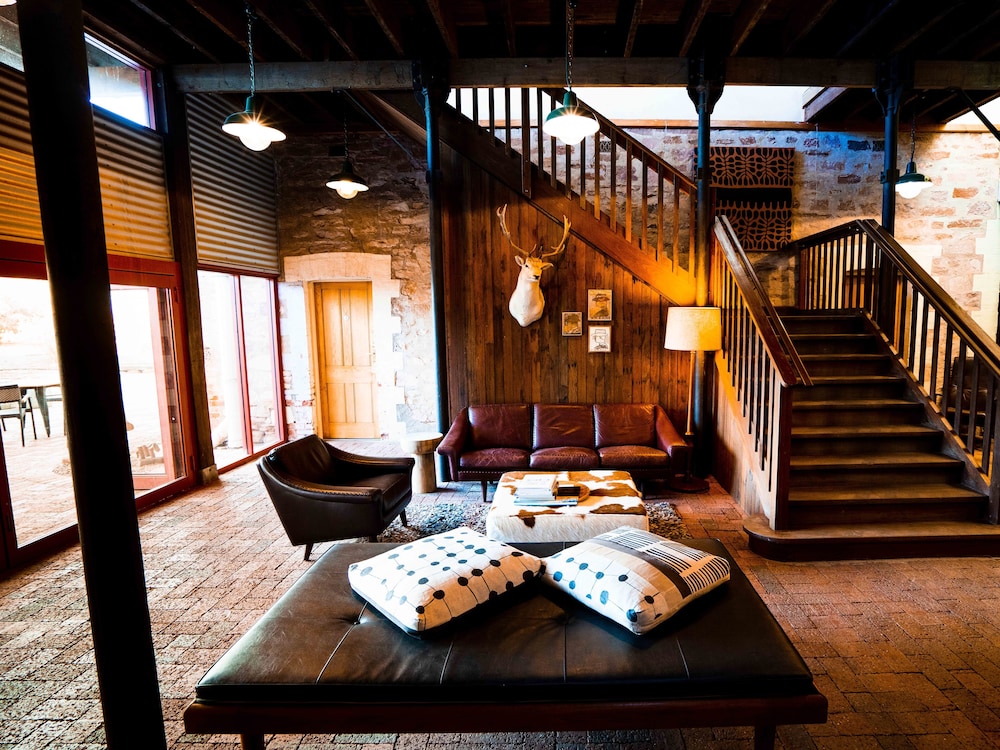 prairie hotel