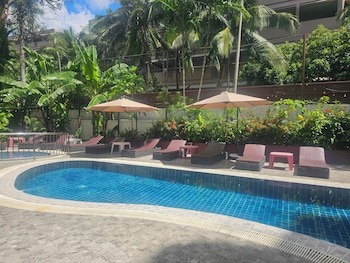 happy holiday resort and apartments patong beach