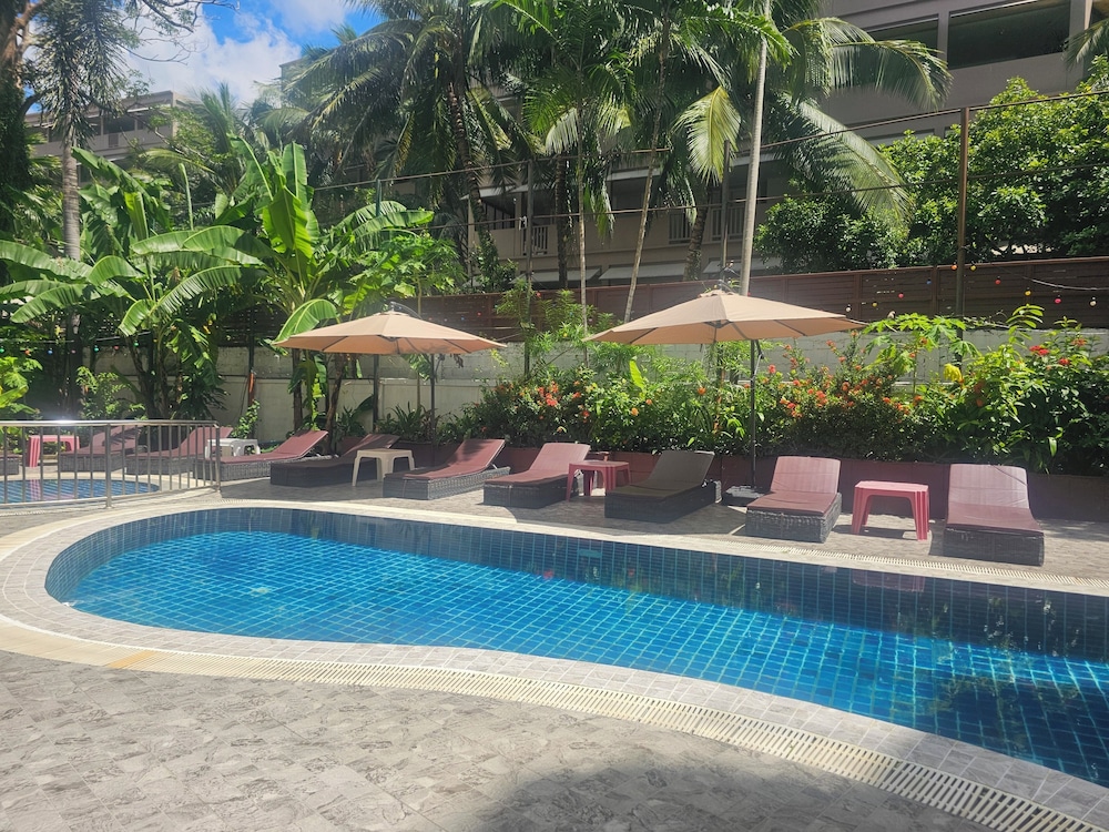 happy holiday resort and apartments patong beach