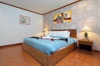 happy holiday resort and apartments patong beach