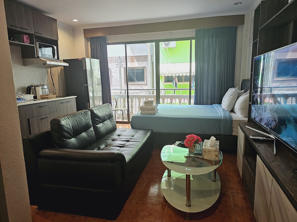 happy holiday resort and apartments patong beach