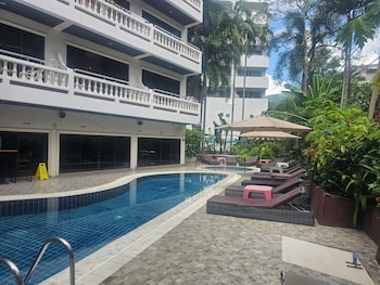 happy holiday resort and apartments patong beach