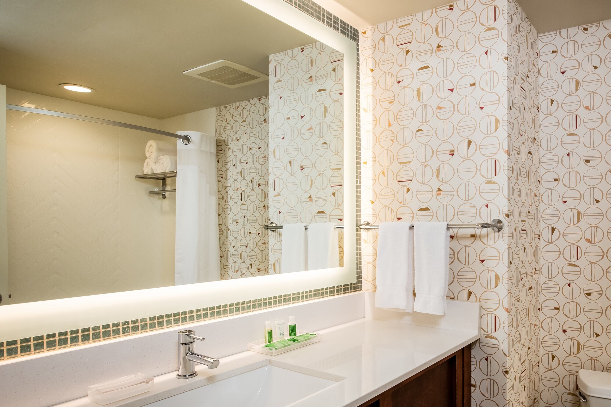 holiday inn gulfport airport by ihg