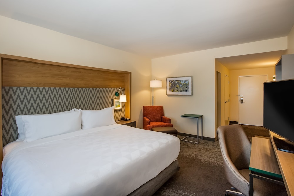 holiday inn gulfport airport by ihg