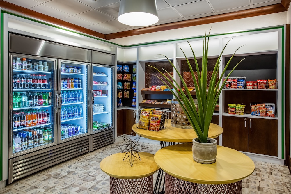 holiday inn gulfport airport by ihg