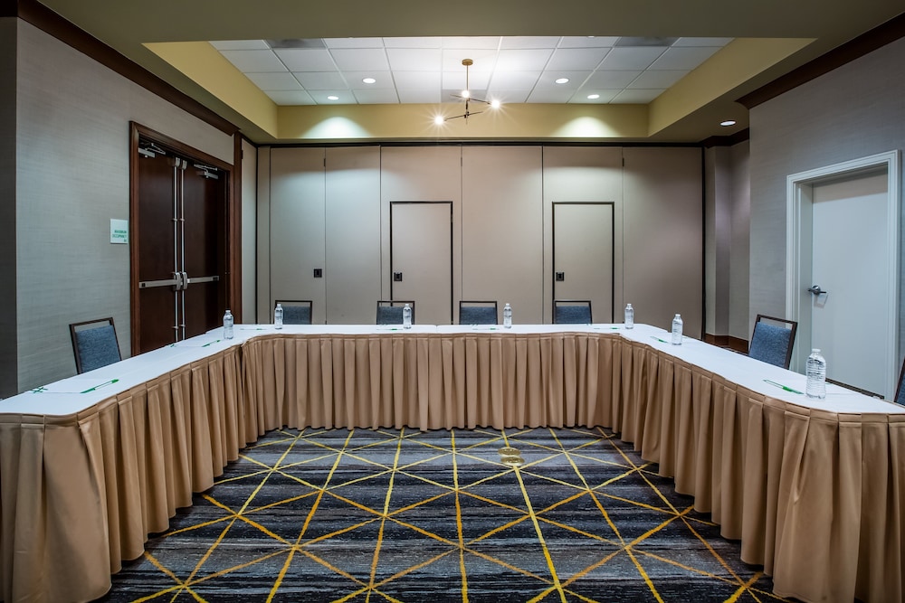 holiday inn gulfport airport by ihg