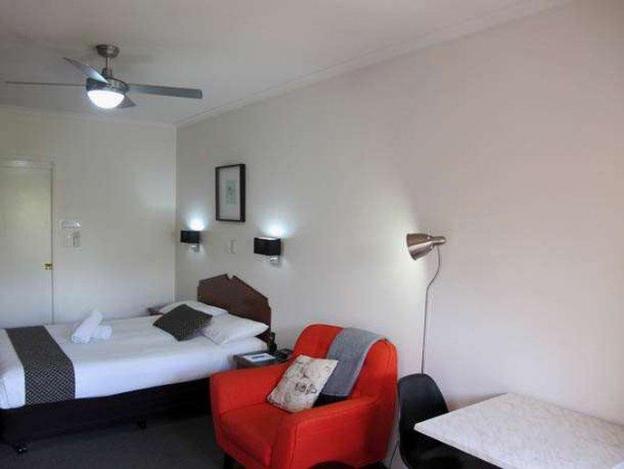 airport clayfield motel