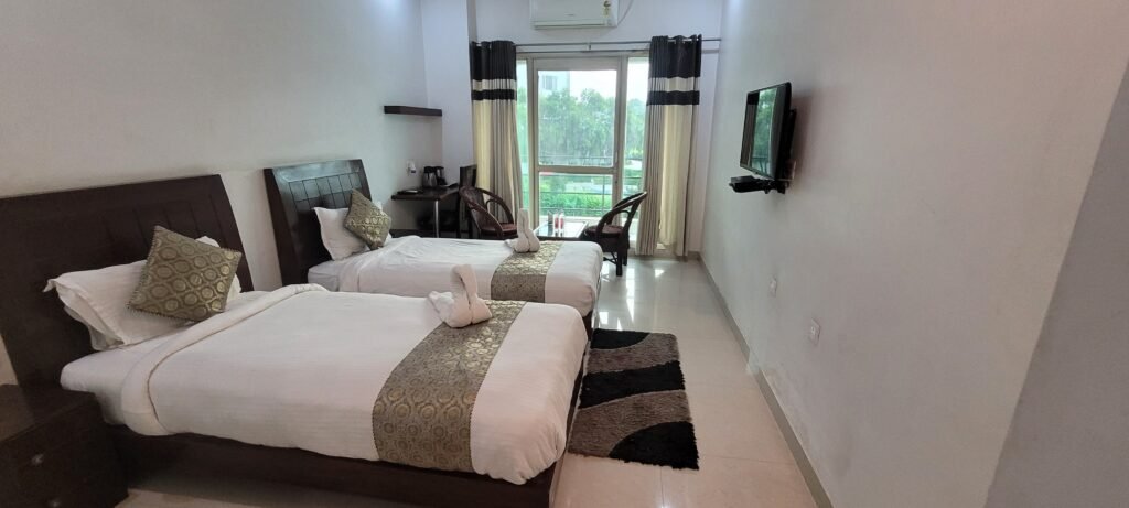 Hotel Zion Inn,Sarnath>>Varanasi,3 star