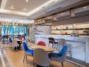 kyriad marvelous hotel yangshuo west street