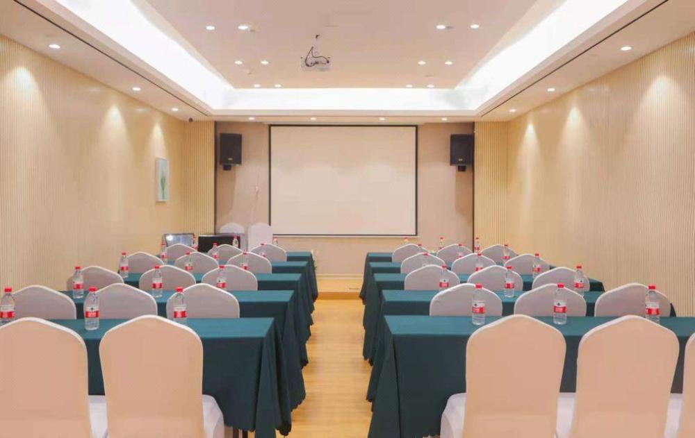 kyriad marvelous hotel yangshuo west street