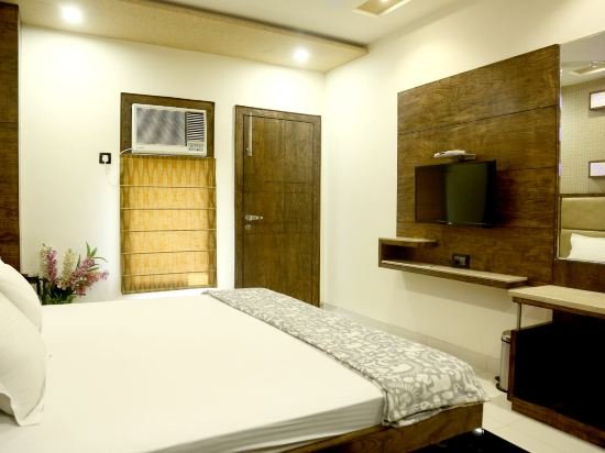hotel guru kripa inn
